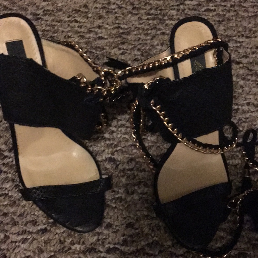 Strap up sandals